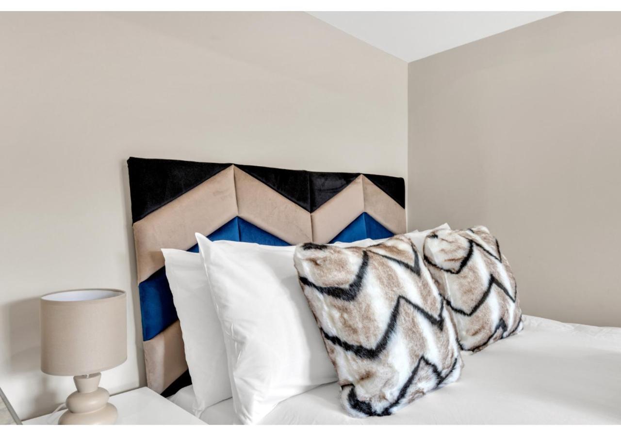 Stay & Explore: Convenient Studio - Prime Location Londen Buitenkant foto